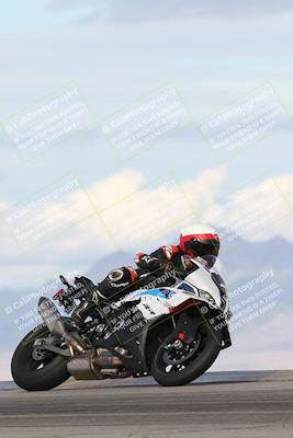 media/Nov-16-2025-Race Pace (Sun) [[8c5fa54630]]/Non Verified Riders (1st 20 Minutes)/7-Turn 9 Entry (210pm)/